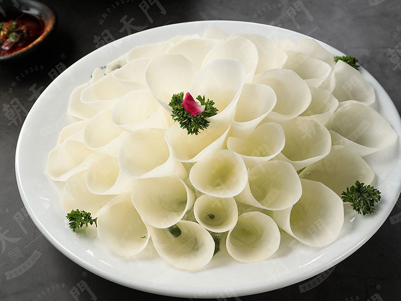 消費(fèi)市場(chǎng)普遍年輕化，如何成為一家特色火鍋店?