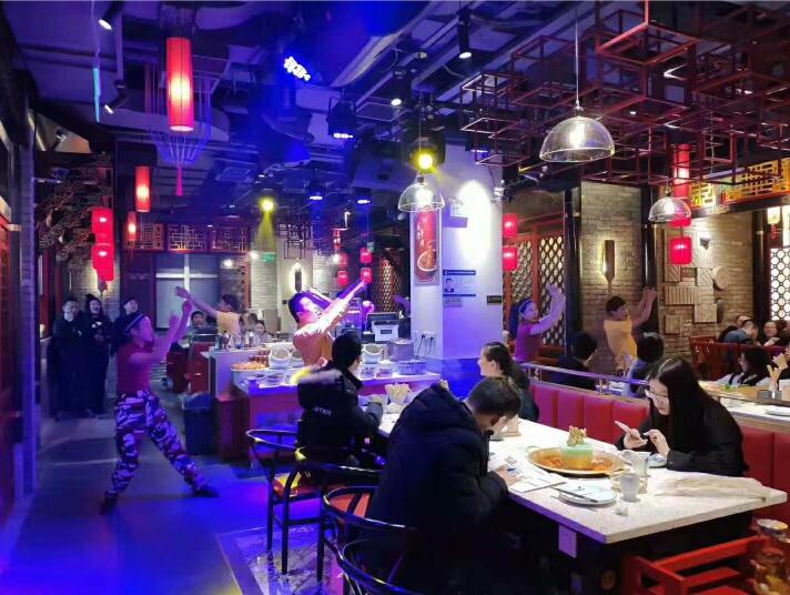 成都好吃的火鍋店推薦，這家確實霸道！