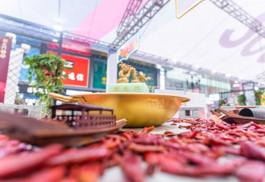 220萬能開一家多大規(guī)模的火鍋店？