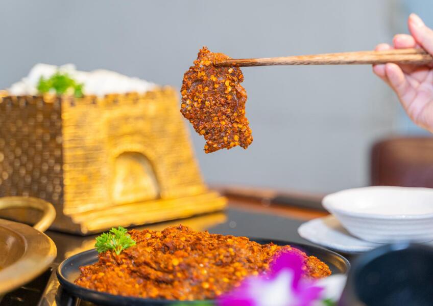 火鍋店這樣裝修，看起來(lái)雅致又大氣！