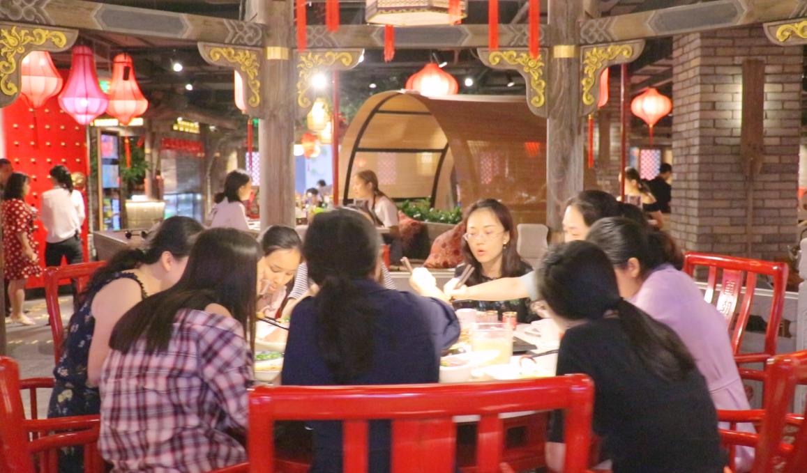 在米蘭，怎么開一家特色重慶火鍋店？